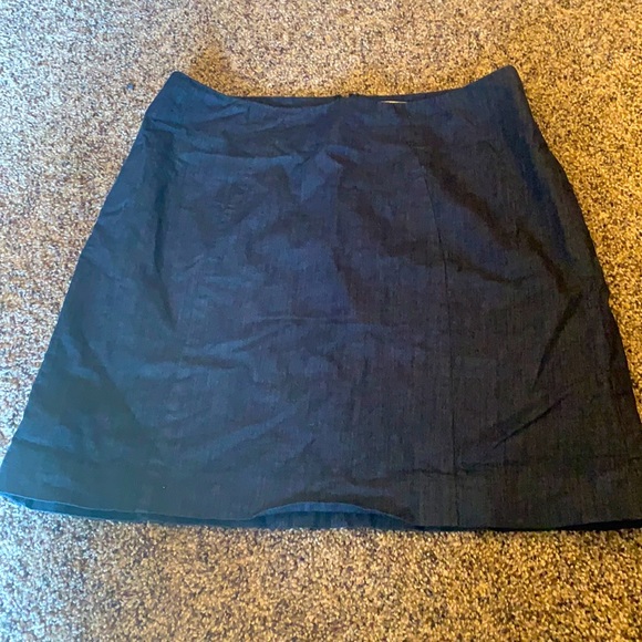 Loft Denim Skirt. Size 4. - Picture 1 of 2